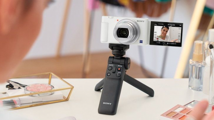 โซนี่ไทยอวดโฉมกล้องคอมแพ็คท์ ZV-1 สีขาว พร้อมเปิดให้สั่งจองวันนี้